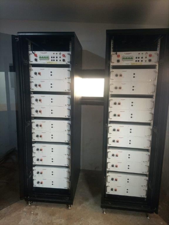 Battery Server Cabinets 42U with BMS